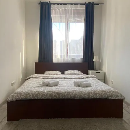 Mary Homes * Budapest